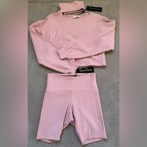 NEW - Beach Bunny - SET - Wyatt Knit Cropped Pullover & Winnie Shorts - Blush